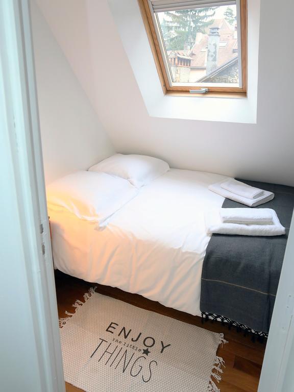 Folk Loft Apartment Annecy Bagian luar foto