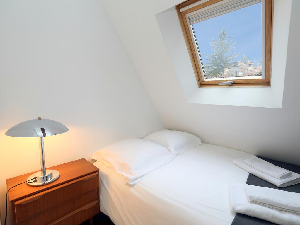 Folk Loft Apartment Annecy Bagian luar foto